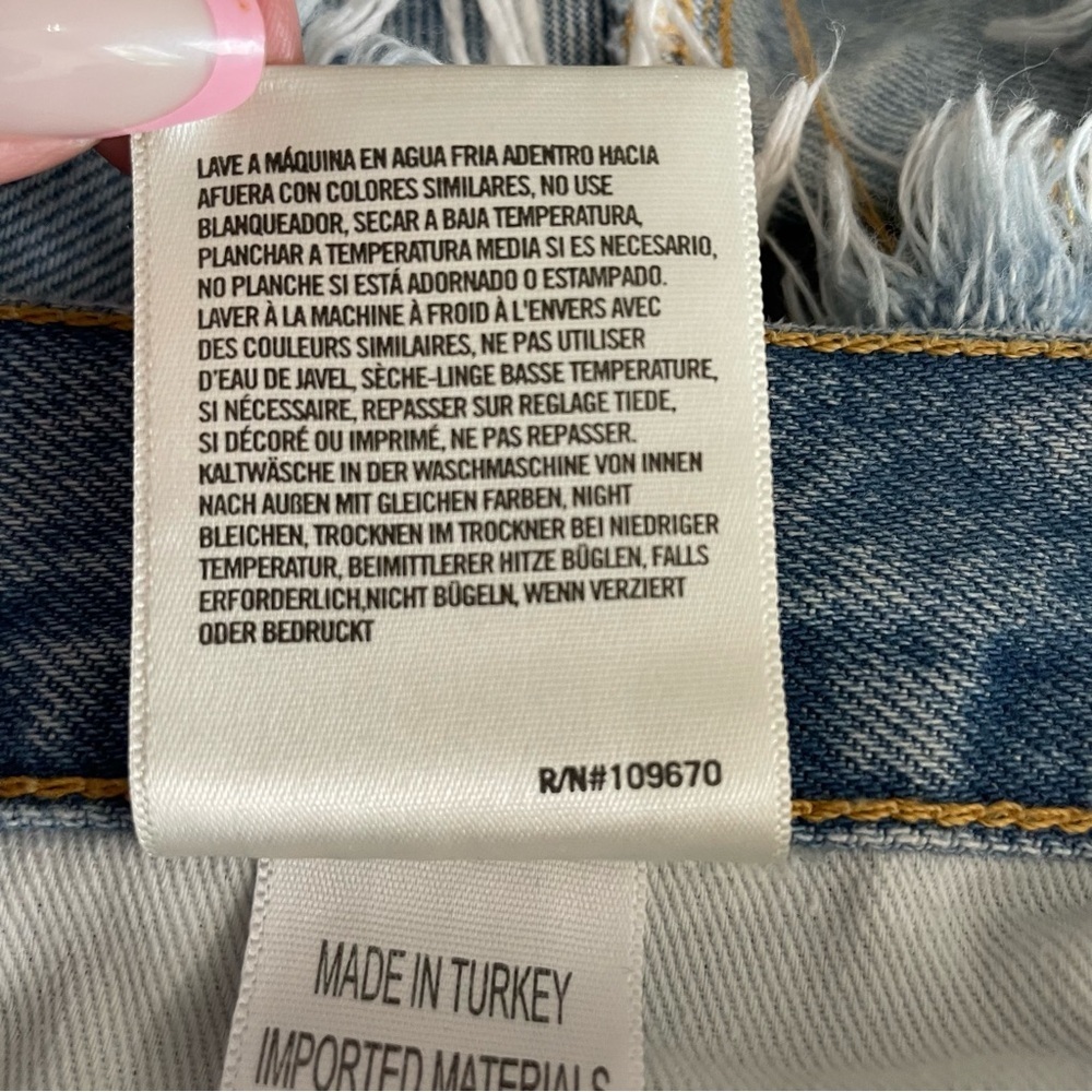Agolde Parker High Waist Distressed Button Fly Denim Short Size 32 Plus - Picture 9 of 10